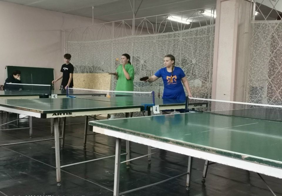 Команда Лутугинской спортивной школы приняла участие в соревнованиях по настольному теннису в Свердловске Команда Лутугинской спортивной школы приняла участие в соревнованиях по настольному теннису в Свердловске