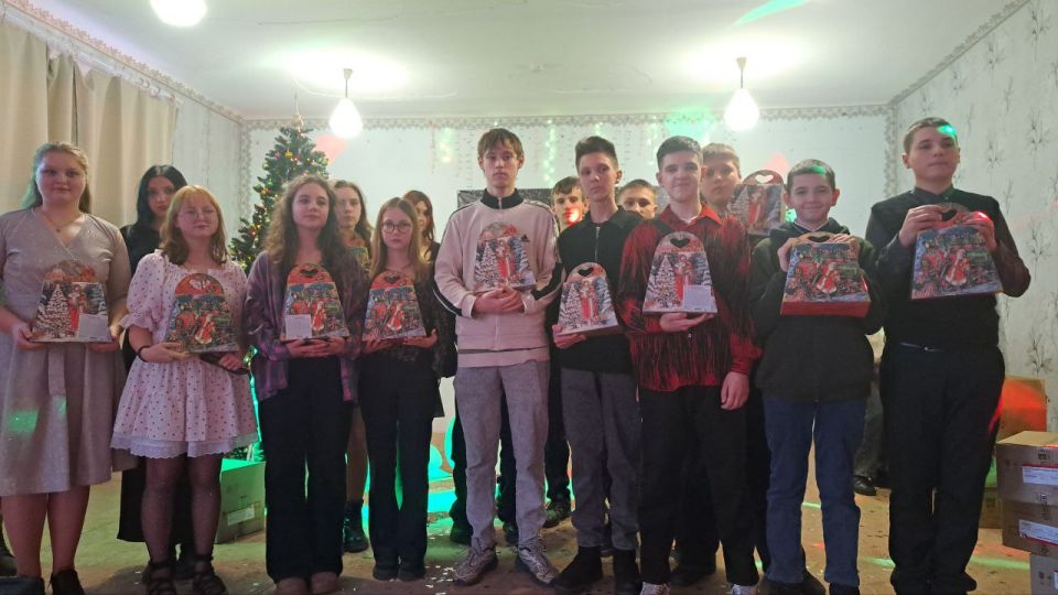 Новогодняя вечеринка в "Станично-Луганской средней школе имени Грекова П.М." для учеников 8-11 классов, прошедшая 24 декабря 2025 года! Новогодняя вечеринка в "Станично-Луганской средней школе имени Грекова П.М." для учеников 8-11 классов, прошедшая 24 декабря 2025 года!