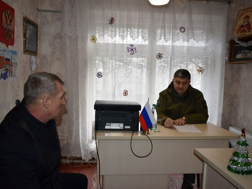 Глава Старобельского муниципального округа провёл выездной приём в селе Байдовка Глава Старобельского муниципального округа провёл выездной приём в селе Байдовка
