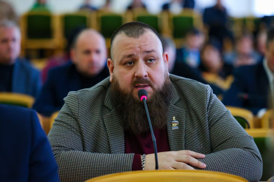 Депутатский корпус заслушал отчет о деятельности Молодежного парламента Депутатский корпус заслушал отчет о деятельности Молодежного парламента
