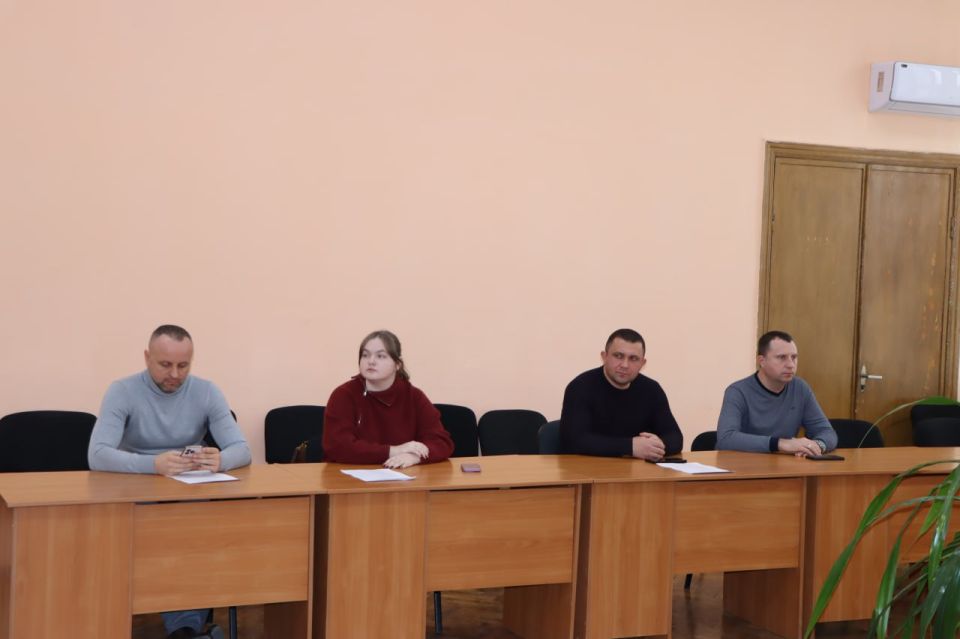 Евгений Бондарь: Принял участие в очередном, 43-м заседании Совета депутатов, центральной темой которого стало принятие бюджета на будущий 2026 год и плановый период 2027-2028 годов Евгений Бондарь: Принял участие в очередном, 43-м заседании Совета депутатов, центральной темой которого стало принятие бюджета на будущий 2026 год и плановый период 2027-2028 годов