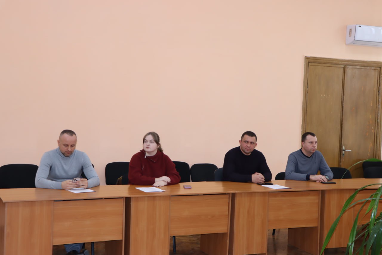 Евгений Бондарь: Принял участие в очередном, 43-м заседании Совета депутатов, центральной темой которого стало принятие бюджета на будущий 2026 год и плановый период 2027-2028 годов Евгений Бондарь: Принял участие в очередном, 43-м заседании Совета депутатов, центральной темой которого стало принятие бюджета на будущий 2026 год и плановый период 2027-2028 годов