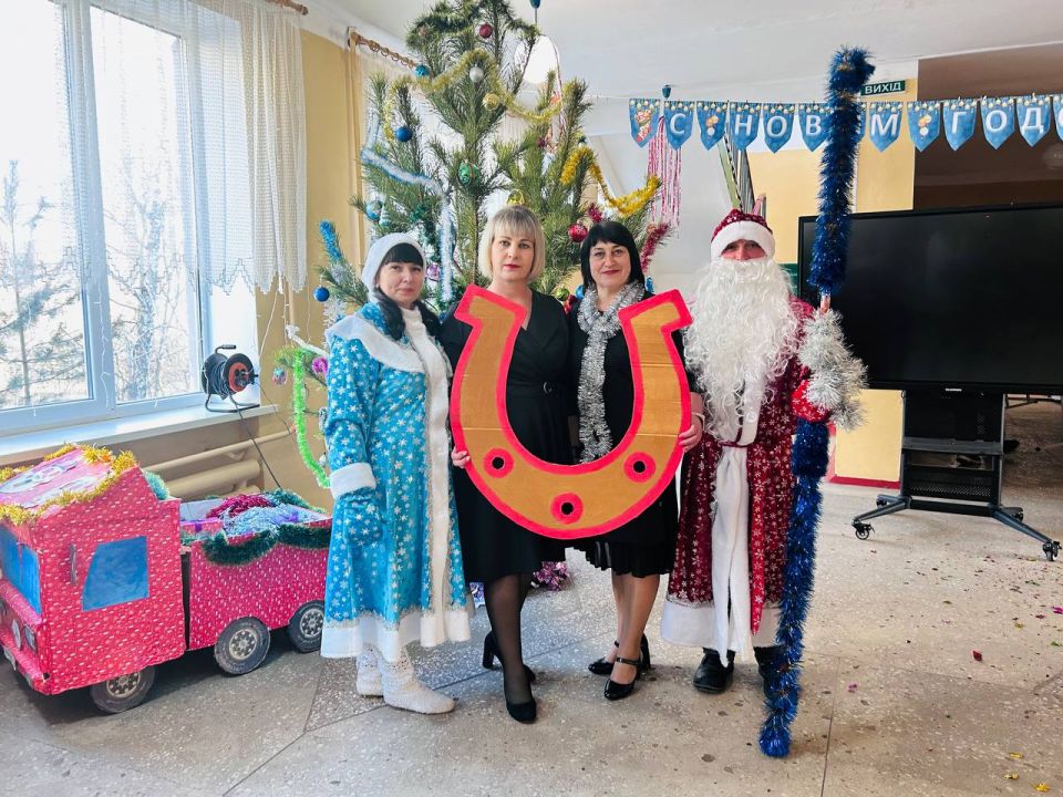Новый год у ворот, копытом бьет! Новый год у ворот, копытом бьет!