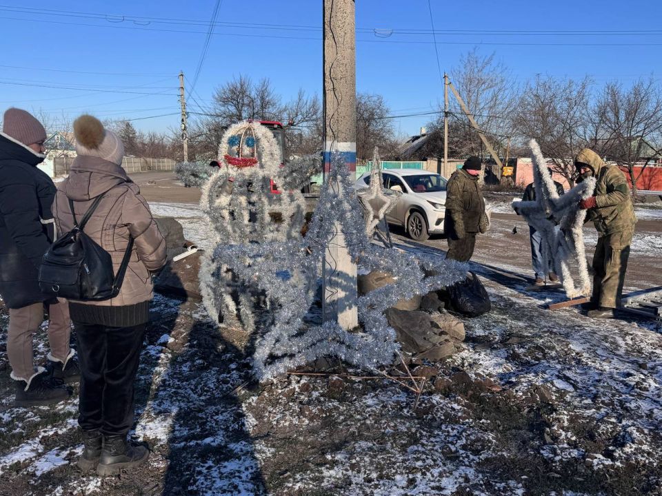 Андрей Рубанцов: Ровеньки продолжают преображаться к Новому Году Андрей Рубанцов: Ровеньки продолжают преображаться к Новому Году