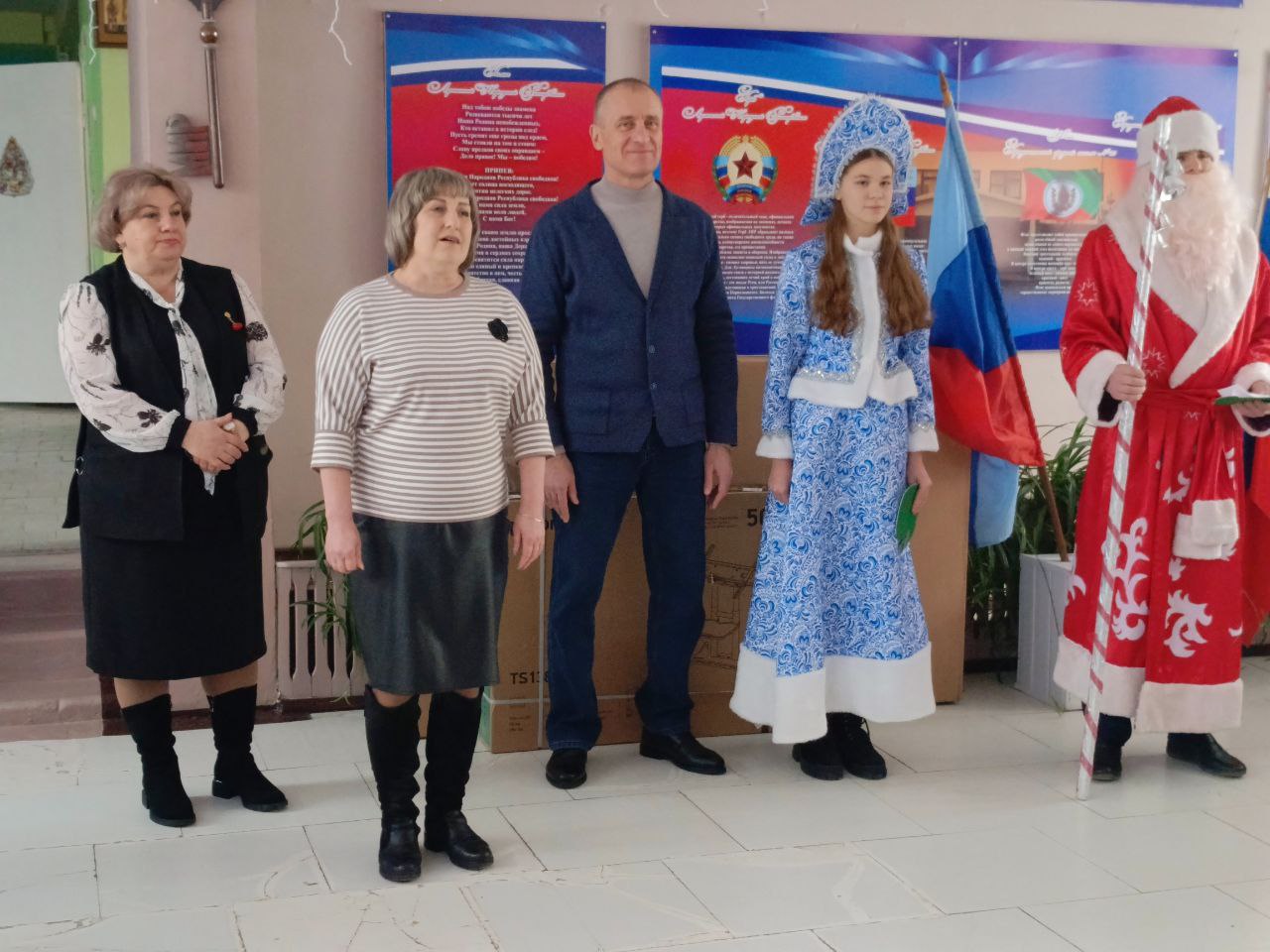 Городищенская школа получила подарки к Новому году от Оренбуржья и старообрядцев России Городищенская школа получила подарки к Новому году от Оренбуржья и старообрядцев России