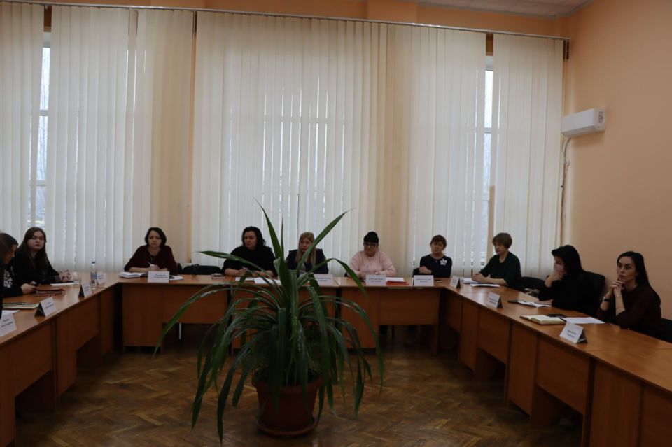 В Лутугинском муниципальном округе состоялось очередное заседание Районной комиссии по делам несовершеннолетних и защите их прав В Лутугинском муниципальном округе состоялось очередное заседание Районной комиссии по делам несовершеннолетних и защите их прав