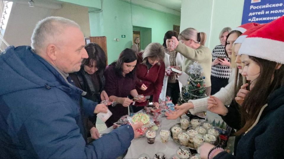 В Ровеньковском технико-экономическом колледже прошел мастер-класс по изготовлению имбирных пряников! В Ровеньковском технико-экономическом колледже прошел мастер-класс по изготовлению имбирных пряников!