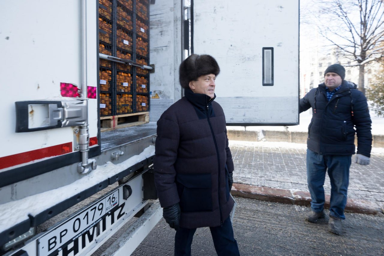 Свыше 18 тонн мандаринов в преддверии новогодних праздников отправила в Лисичанск и Рубежное мэрия Казани Свыше 18 тонн мандаринов в преддверии новогодних праздников отправила в Лисичанск и Рубежное мэрия Казани