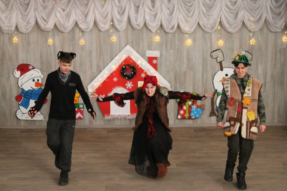 В Стахановском колледже ЛГПУ прошёл новогодний праздник для детей героев В Стахановском колледже ЛГПУ прошёл новогодний праздник для детей героев