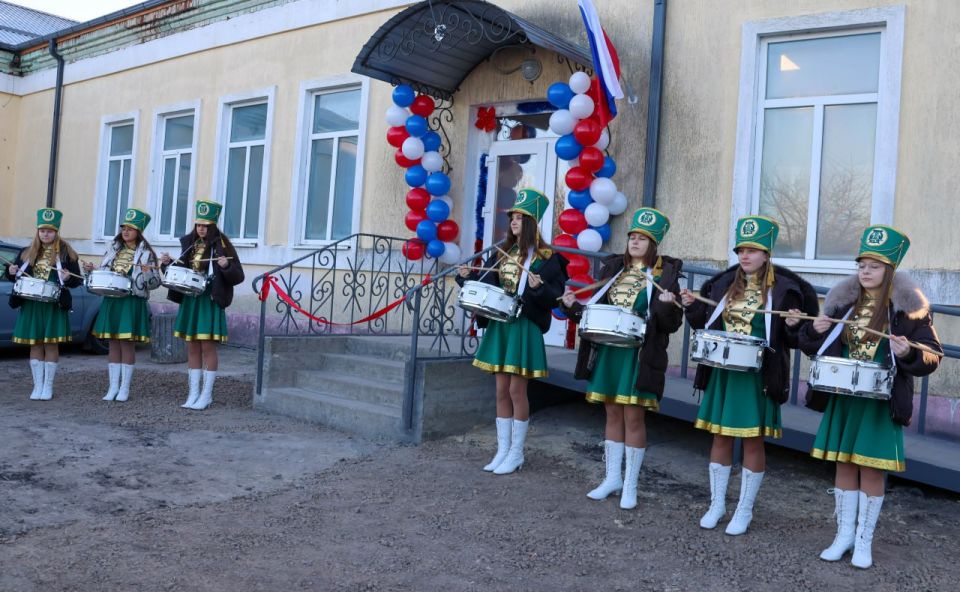 В Белокуракино торжественно открылась модельная библиотека нового поколения В Белокуракино торжественно открылась модельная библиотека нового поколения