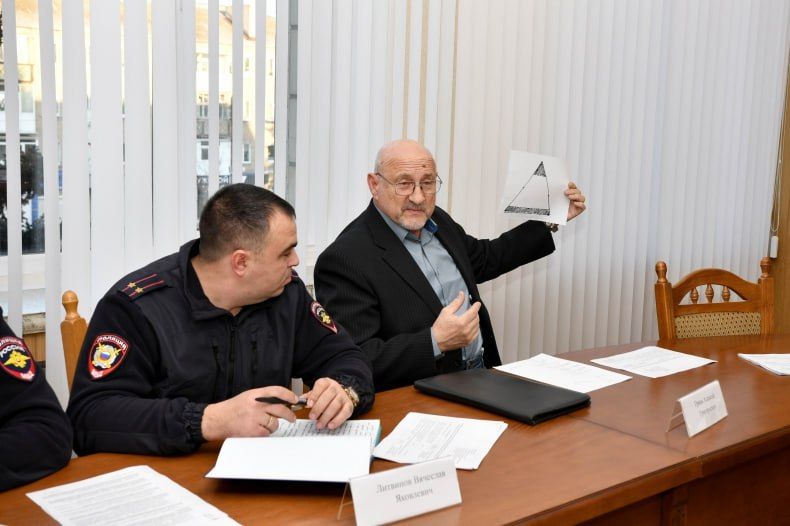 Состоялось итоговое заседание Антинаркотической комиссии при Администрации Свердловского муниципального округа ЛНР Состоялось итоговое заседание Антинаркотической комиссии при Администрации Свердловского муниципального округа ЛНР
