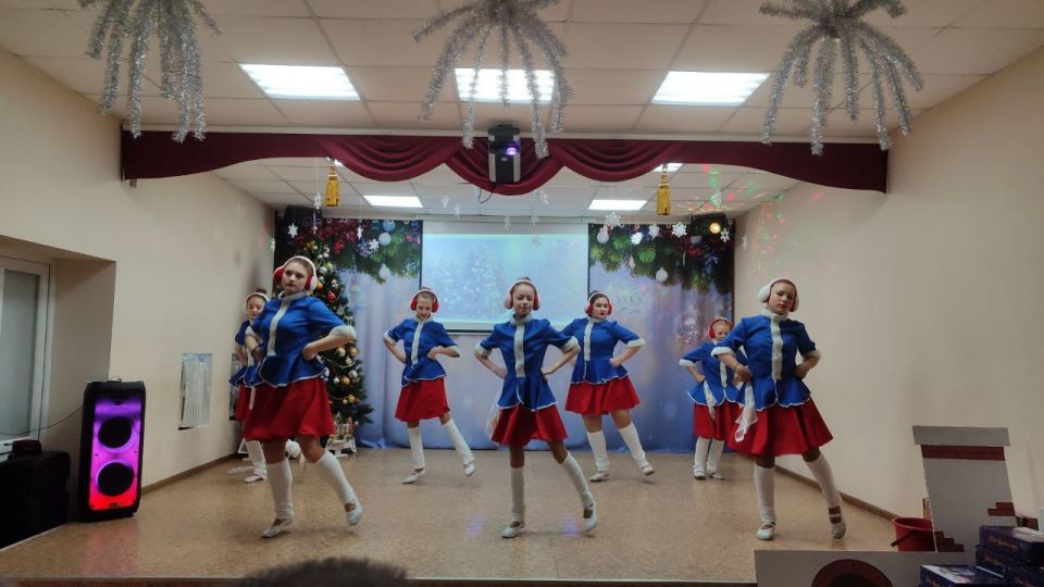 Вячеслав Третьяков: В Кременском ДДЮТ прошел яркий, фееричный Предновогодний концерт, подаривший зрителям незабываемые эмоции и предвкушение волшебства Вячеслав Третьяков: В Кременском ДДЮТ прошел яркий, фееричный Предновогодний концерт, подаривший зрителям незабываемые эмоции и предвкушение волшебства