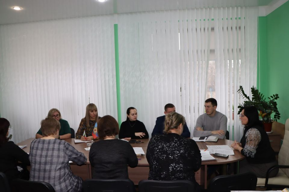 В Администрации Лутугинского округа состоялось заседание рабочей группы межведомственной комиссии В Администрации Лутугинского округа состоялось заседание рабочей группы межведомственной комиссии