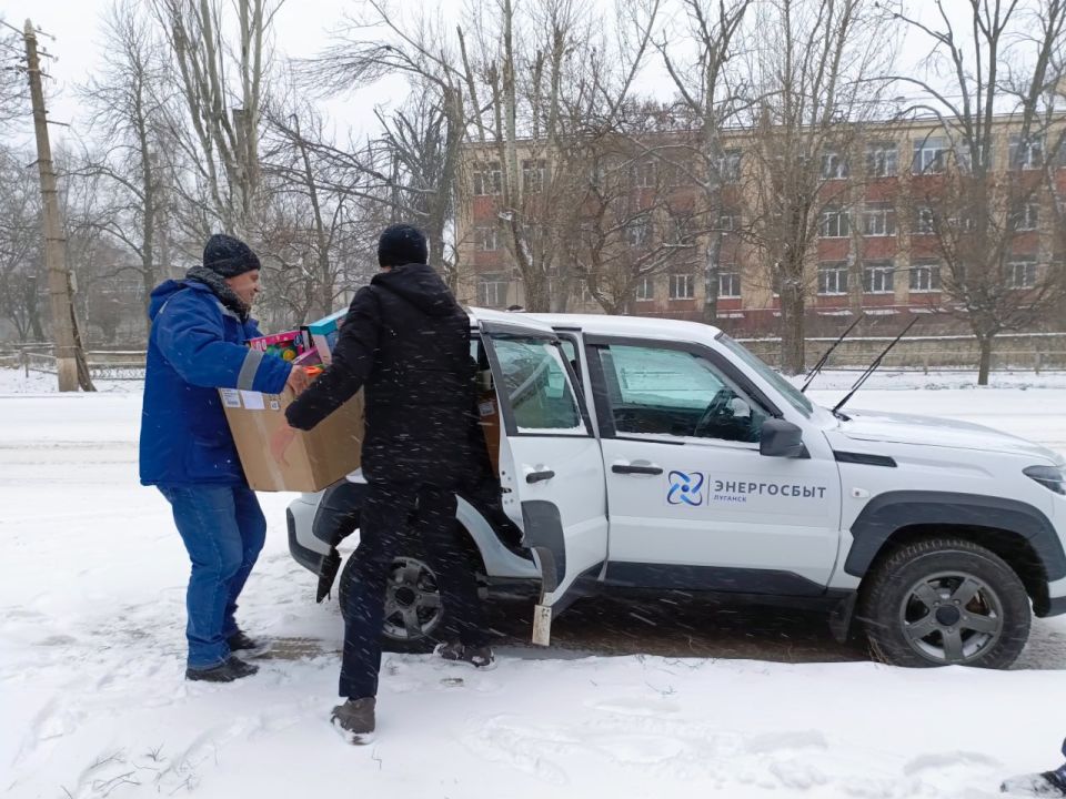 В преддверии новогодних праздников в Лисичанске прошла акция помощи детям В преддверии новогодних праздников в Лисичанске прошла акция помощи детям
