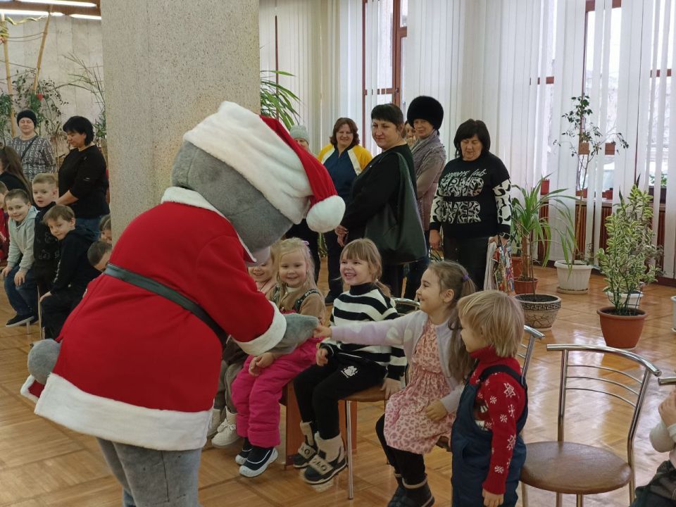 Сегодня в Ровеньках состоялось торжественное открытие детского спортивно-игрового комплекса, проект которого одержал победу в первом республиканском конкурсе инициативных проектов Сегодня в Ровеньках состоялось торжественное открытие детского спортивно-игрового комплекса, проект которого одержал победу в первом республиканском конкурсе инициативных проектов