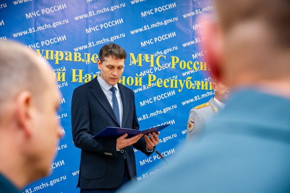 Предотвращение, спасение, помощь: сотрудникам ГУ МЧС России по ЛНР вручили почетные награды Предотвращение, спасение, помощь: сотрудникам ГУ МЧС России по ЛНР вручили почетные награды