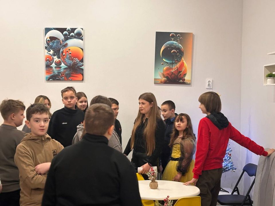 В преддверии Нового года в центре молодёжных инициатив «Гравитация» прошёл увлекательный квиз, организованный для детей участников специальной военной операции В преддверии Нового года в центре молодёжных инициатив «Гравитация» прошёл увлекательный квиз, организованный для детей участников специальной военной операции