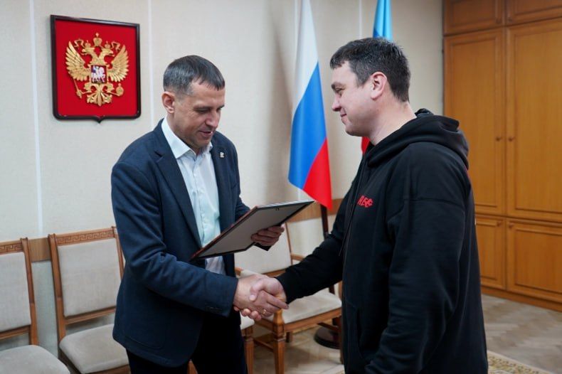 ВрИП Главы округа Игорь Ковальчук выразил благодарность красноярским артистам за представления для наших детей ВрИП Главы округа Игорь Ковальчук выразил благодарность красноярским артистам за представления для наших детей