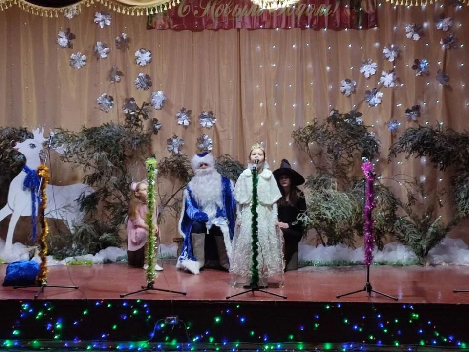В Городище прошел детский утренник «Время сказочных идей» В Городище прошел детский утренник «Время сказочных идей»