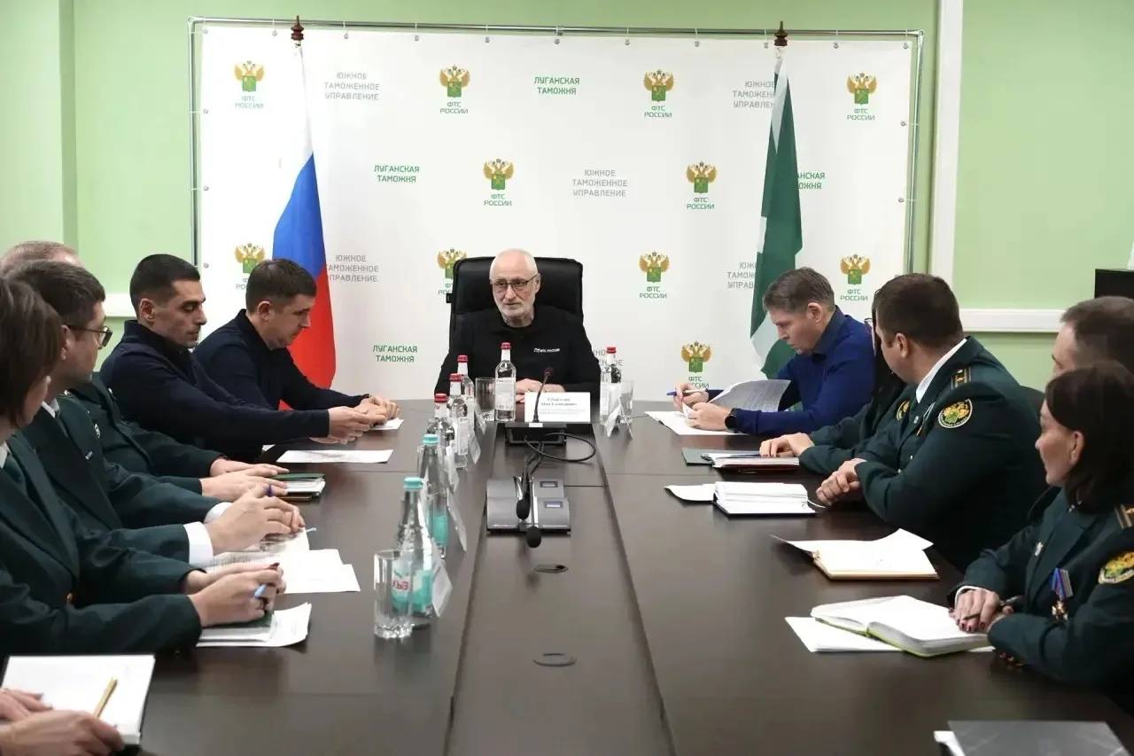 Заместитель руководителя ФТС России Олег Губайдулин посетил регионы деятельности Донецкой и Луганской таможен
