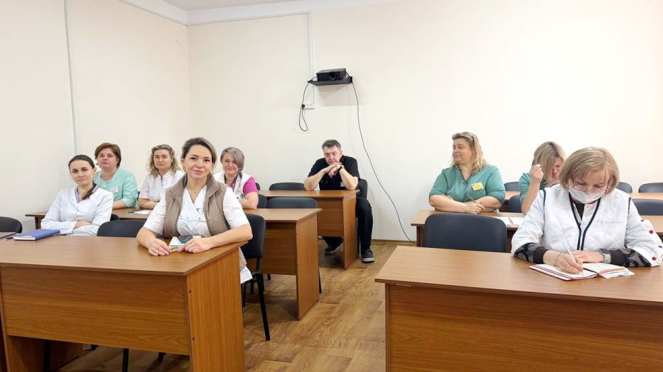 В Луганской больнице № 1 прошло врачебное занятие В Луганской больнице № 1 прошло врачебное занятие