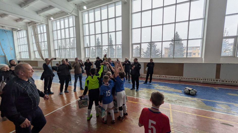 В преддверии самого волшебного праздника на базе Спортивной школы города Первомайска прошёл традиционный открытый турнир по мини-футболу среди юных спортсменов 2016–2017 годов рождения! В преддверии самого волшебного праздника на базе Спортивной школы города Первомайска прошёл традиционный открытый турнир по мини-футболу среди юных спортсменов 2016–2017 годов рождения!