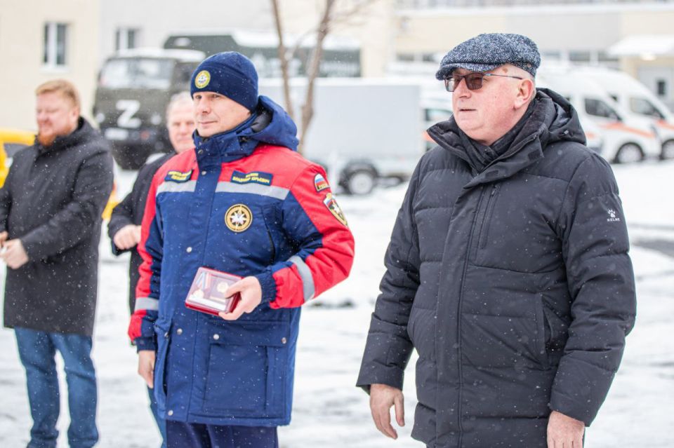 Для тех, кто служит людям: В Луганске открылся новый учебный центр для спасателей-добровольцев Для тех, кто служит людям: В Луганске открылся новый учебный центр для спасателей-добровольцев