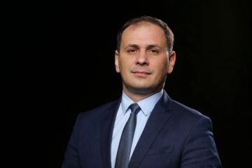 Владимир Чернев: Сегодня свой день рождения отмечает Альберт Русланович Апшев — Министр инфраструктуры и транспорта Луганской Народной Республики, первый председатель Ассоциации муниципальных образований ЛНР