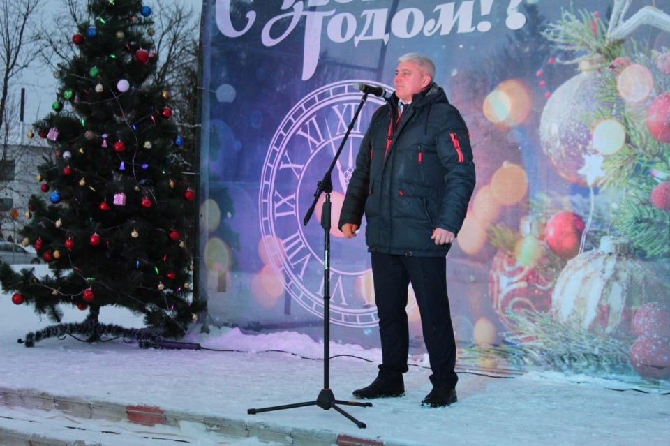 В Беловодском МО состоялось открытие главной елки В Беловодском МО состоялось открытие главной елки