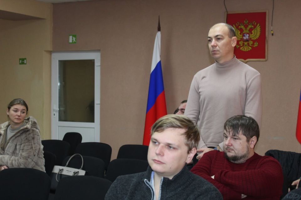 Виталий Коваленко: Сегодня первый заместитель Главы администрации Николай Вербицкий провел аппаратное совещание с начальниками структурных подразделений администрации, руководителями предприятий, учреждений и организаций... Виталий Коваленко: Сегодня первый заместитель Главы администрации Николай Вербицкий провел аппаратное совещание с начальниками структурных подразделений администрации, руководителями предприятий, учреждений и организаций...