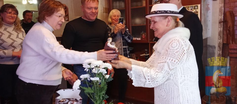 Жители города Лисичанска семья Воруша Валентин Владимирович и Неля Сергеевна отметили юбилей совместной жизни - 60 лет! Жители города Лисичанска семья Воруша Валентин Владимирович и Неля Сергеевна отметили юбилей совместной жизни - 60 лет!