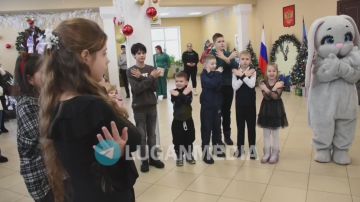 В Первомайске активисты ВПП «Единая Россия» поздравили с наступающим Новым годом детей погибших участников СВО