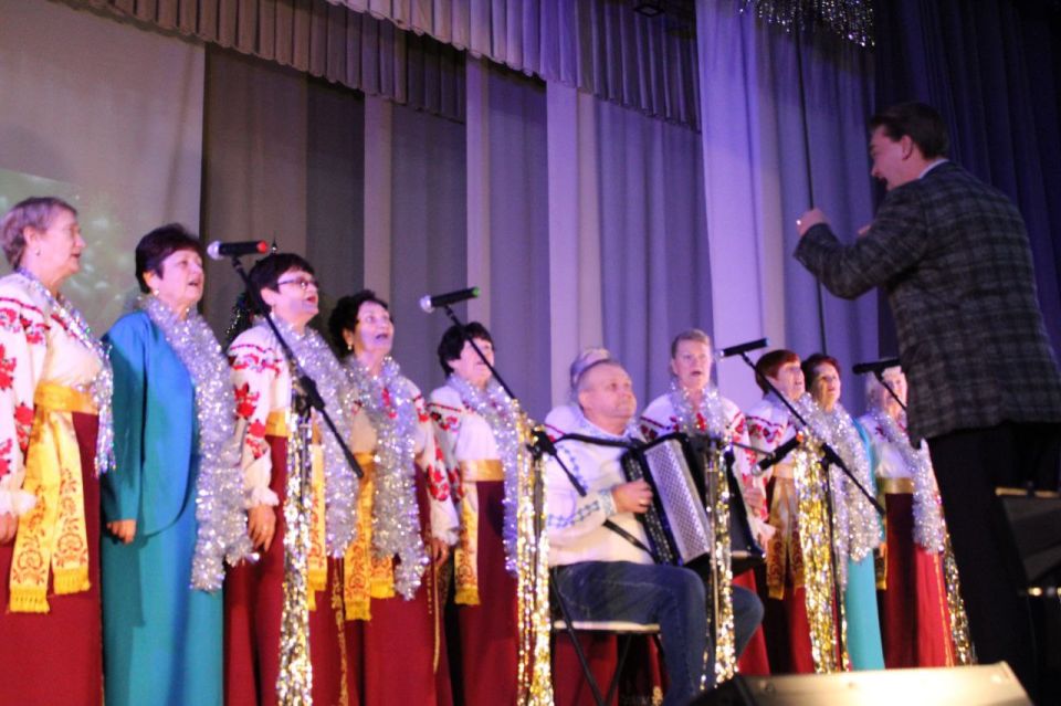 В Центре культуры и досуга состоялась новогодняя праздничная программа с элементами театрализации «Пусть Новый год счастье принесет!» В Центре культуры и досуга состоялась новогодняя праздничная программа с элементами театрализации «Пусть Новый год счастье принесет!»