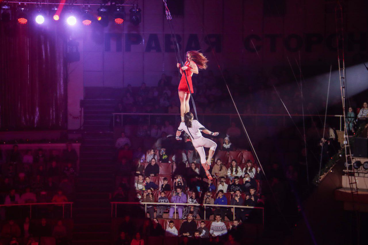 Леонид Пасечник: По доброй традиции в Луганском цирке поздравили юных жителей республики с наступающим Новым годом Леонид Пасечник: По доброй традиции в Луганском цирке поздравили юных жителей республики с наступающим Новым годом