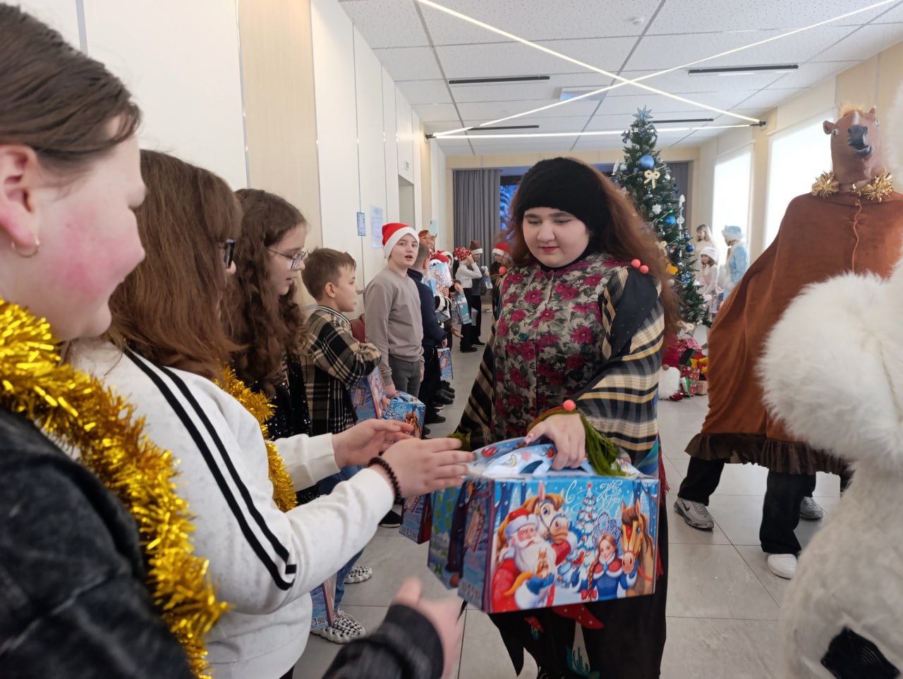 Ставропольская делегация, в состав которой вошли заместители председателя Правительства Ставропольского края Ольга Дроздова и Анатолий Антоненко, а также министр образования СК Мария Смагина, посетила образовательные... Ставропольская делегация, в состав которой вошли заместители председателя Правительства Ставропольского края Ольга Дроздова и Анатолий Антоненко, а также министр образования СК Мария Смагина, посетила образовательные...