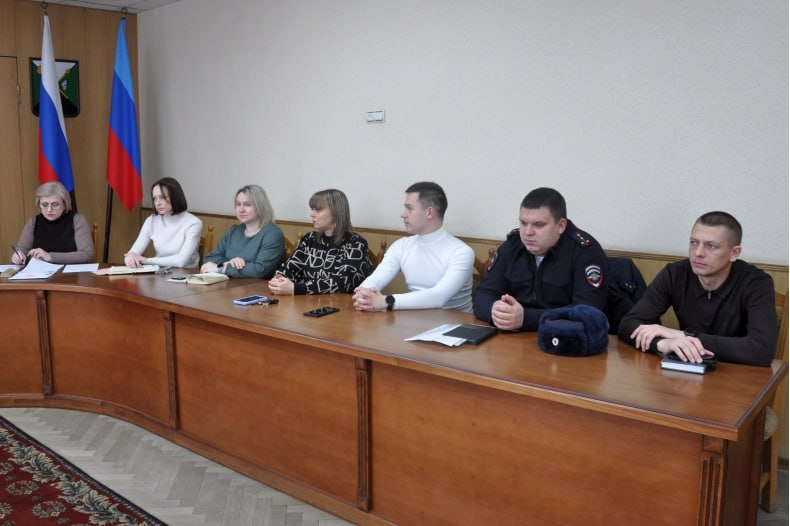 Состоялось заседание по проведению конкурса на осуществление перевозок пассажиров и багажа по муниципальному маршруту № 105 «Школа-интернат – улица Горная»