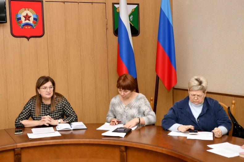 Проведено заседание Комиссии по делам несовершеннолетних и защите их прав Проведено заседание Комиссии по делам несовершеннолетних и защите их прав