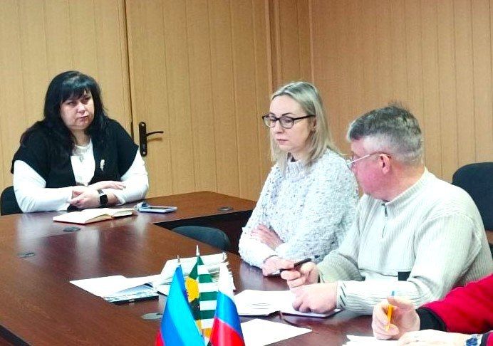 Врип Главы Евгений Шаталин провел совещание с руководителями структурных подразделений администрации города Рубежное Врип Главы Евгений Шаталин провел совещание с руководителями структурных подразделений администрации города Рубежное