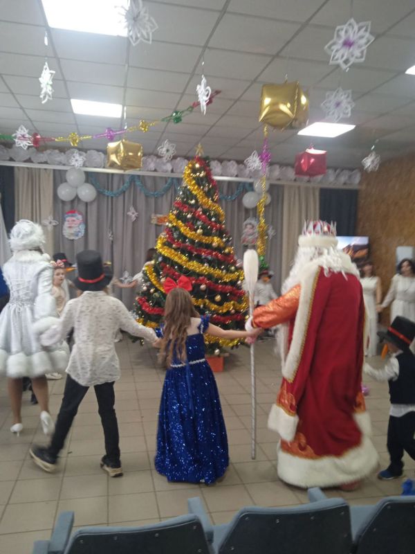 Вячеслав Третьяков: Настала весёлая пора Новогодних праздников и веселья! Детвора ждут от этих праздников подарков и новогоднего волшебства Вячеслав Третьяков: Настала весёлая пора Новогодних праздников и веселья! Детвора ждут от этих праздников подарков и новогоднего волшебства