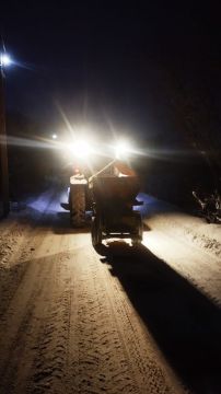 Зимняя битва за чистоту: коммунальщики Ровеньков работают без остановки!