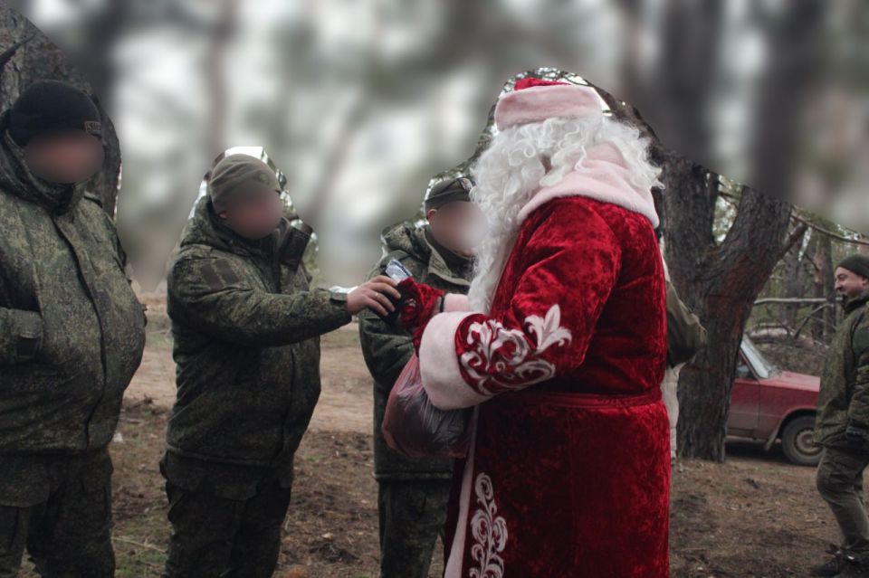 В рамках акции «Zа Победу» при содействии Славяносербского местного отделения партии «Единая России» артисты Долгопрудненского театра «Город» провели три праздничных концерта для военнослужащих боевых подразделений и... В рамках акции «Zа Победу» при содействии Славяносербского местного отделения партии «Единая России» артисты Долгопрудненского театра «Город» провели три праздничных концерта для военнослужащих боевых подразделений и...