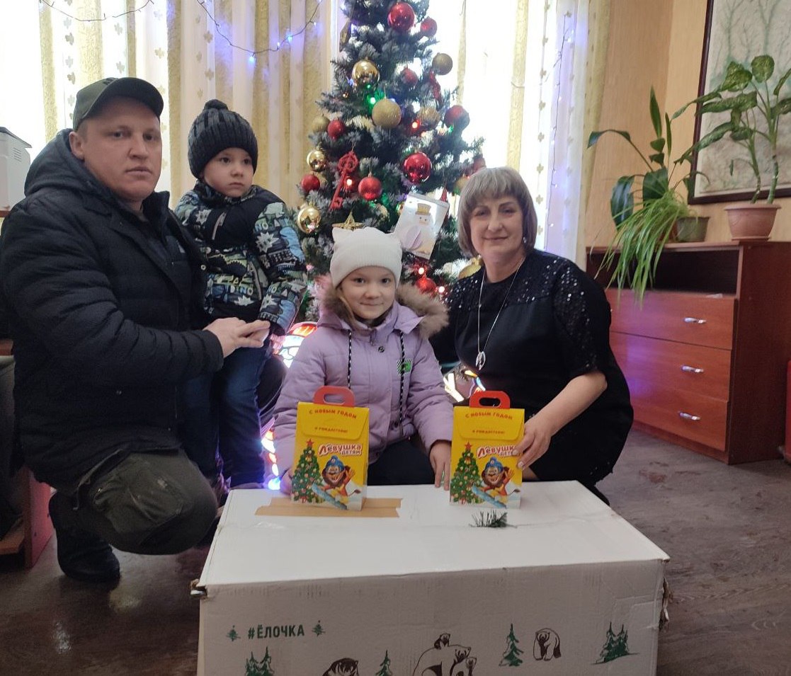 Жители города Костромы исполнили мечту детей из многодетной семьи поселка Городище, которых воспитывает один отец