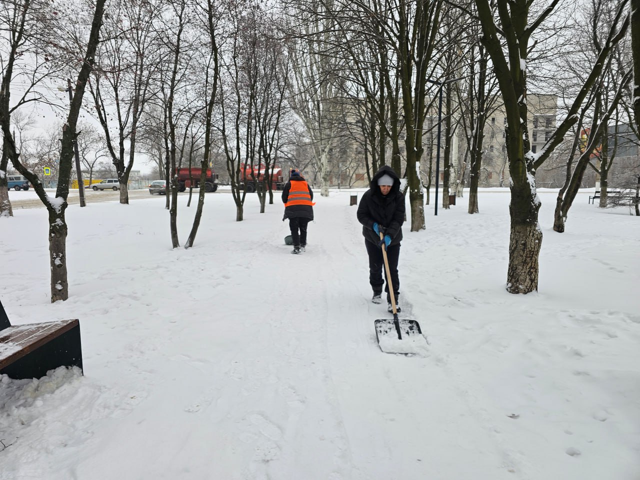 МУП «ЖЭК» продолжает заботиться о комфорте жителей, проводя работы по благоустройству городских территорий МУП «ЖЭК» продолжает заботиться о комфорте жителей, проводя работы по благоустройству городских территорий