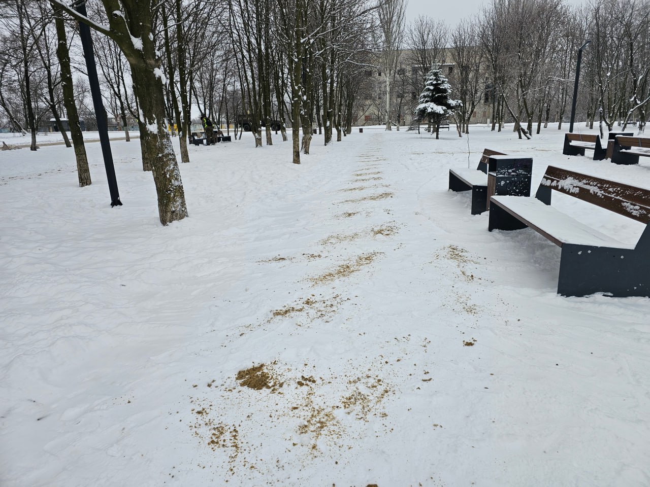 МУП «ЖЭК» продолжает заботиться о комфорте жителей, проводя работы по благоустройству городских территорий МУП «ЖЭК» продолжает заботиться о комфорте жителей, проводя работы по благоустройству городских территорий