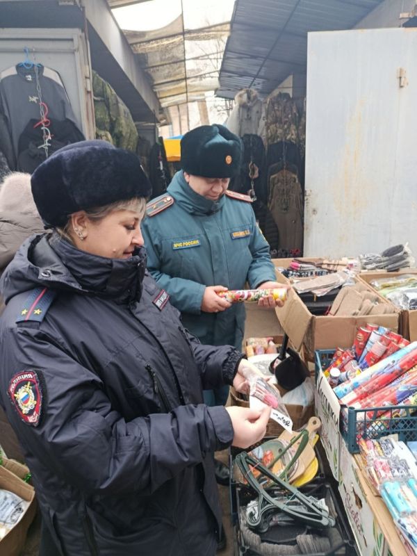 Рейды по местам продажи пиротехники прошли в Лутугино Рейды по местам продажи пиротехники прошли в Лутугино