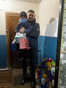 Директор Территориального Фонда Обязательного Медицинского Страхования Луганской Народной Республики поздравил юного Никиту с Новым годом!