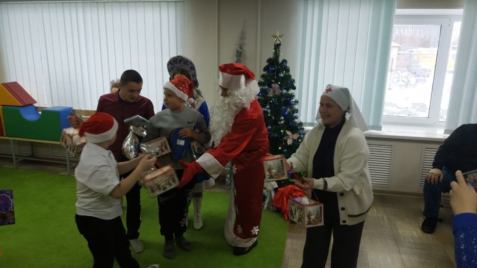 Новогодний утренник для детей с ОВЗ в Новоайдарской школе искусств прошел в атмосфере тепла и праздника Новогодний утренник для детей с ОВЗ в Новоайдарской школе искусств прошел в атмосфере тепла и праздника