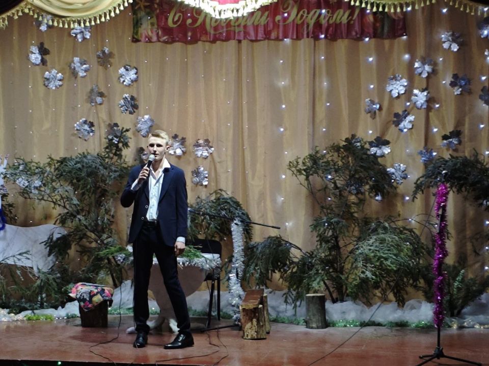 В пгт Городище прошел новогодний вечер для жителей и гостей поселка «Предновогодняя суета» В пгт Городище прошел новогодний вечер для жителей и гостей поселка «Предновогодняя суета»
