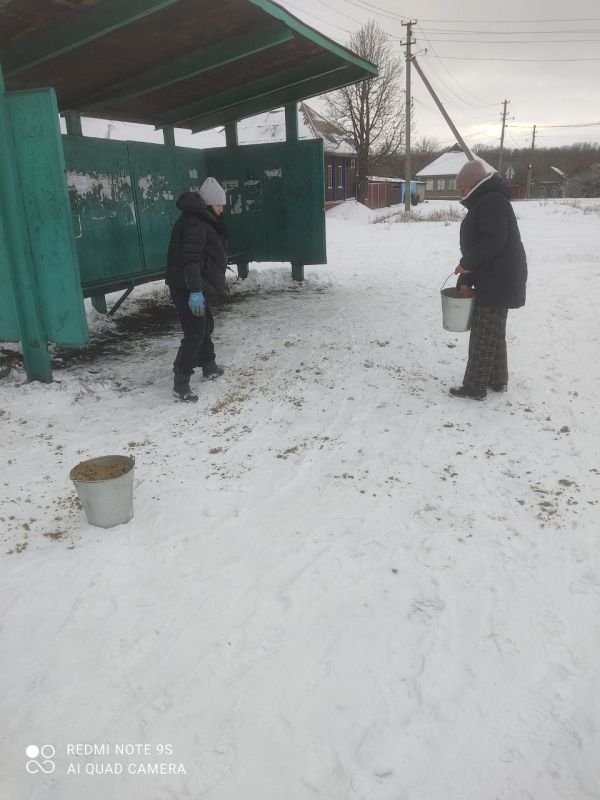 Нагольно-Тарасовка: Коммунальщики наводят порядок на улицах Нагольно-Тарасовка: Коммунальщики наводят порядок на улицах