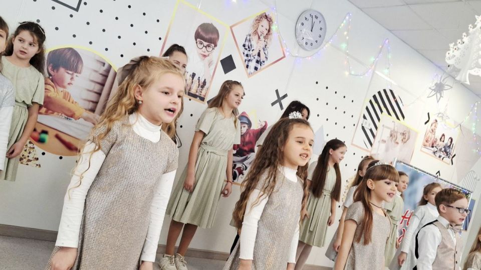 Новогодняя сказка. Новогодние праздники в нашем центре прошли тепло, весело и очень по-семейному Новогодняя сказка. Новогодние праздники в нашем центре прошли тепло, весело и очень по-семейному